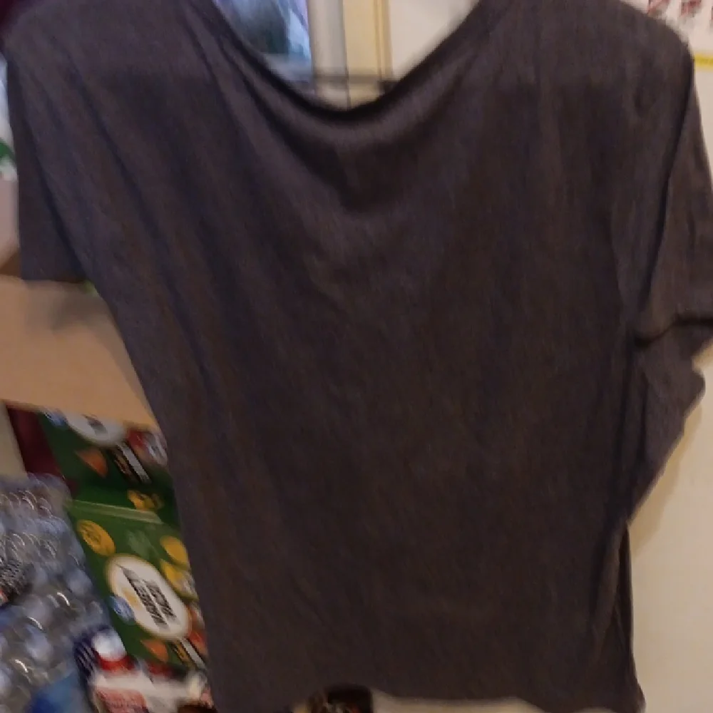 Hanes Dark Gray T-Shirt with Colorful Abstract Design - Picture 5 of 5